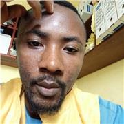 Professeur toujours en quête de  l'innovation en informatique.